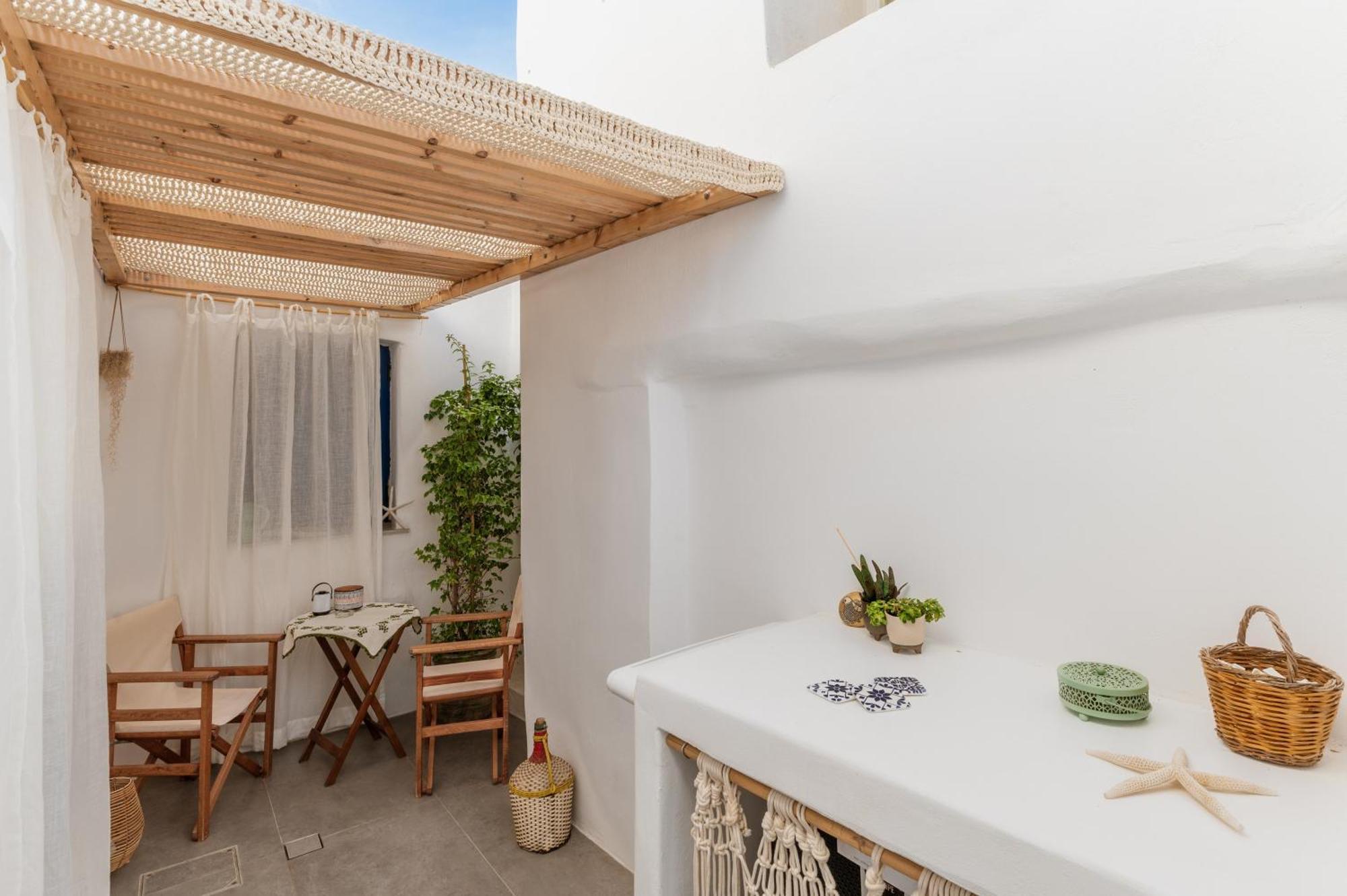 Lithos Apartment Kostos Екстериор снимка