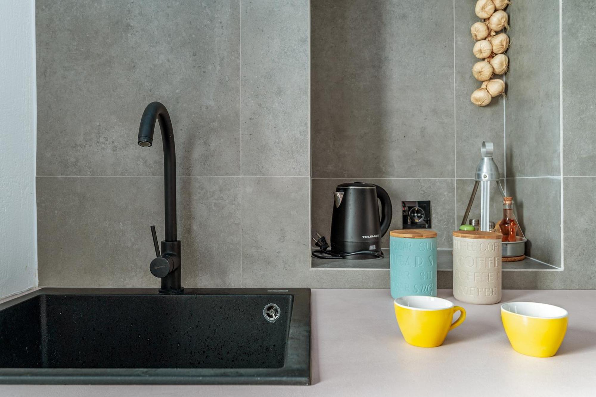 Lithos Apartment Kostos Екстериор снимка